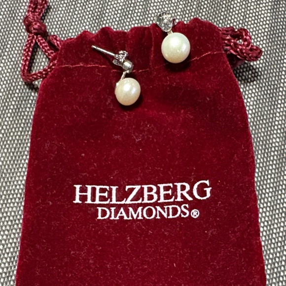 Helzberg Diamonds White Pearl Earrings - Picture 1 of 1